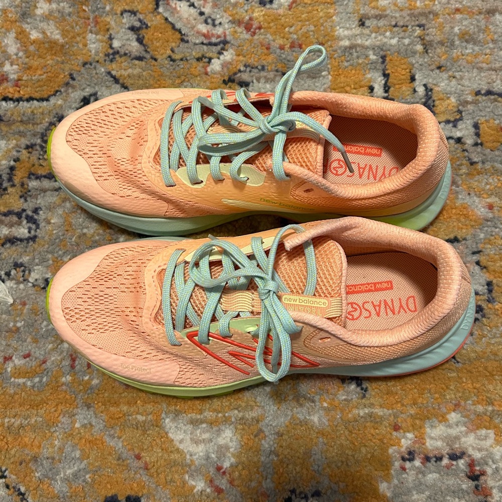 New Balance Women's, DynaSoft Nitrel V5 Trail Running Shoe US size 8 worn once - Picture 4 of 7